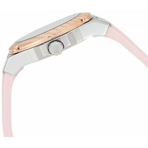 Guess Zena Quartz Ladies Watch W1094L4
