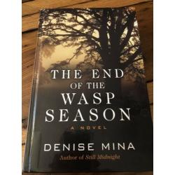 L31 / The End of the Wasp Season Wheeler Large Print Book Series