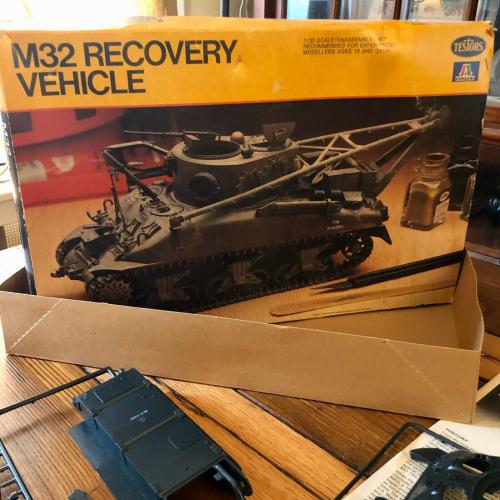 TESTORS/ITALERI 1/35 scale kit M32 RECOVERY VEHICLE # 806  1980 Tank Military