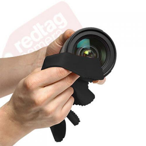 Nikon 18-55mm f/3.5-5.6G VR Lens + Accessories for D3400 D5500 D5600 D7200 D500